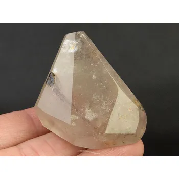 Sběratelství Záhnědou s turmalínem broušená forma 56g