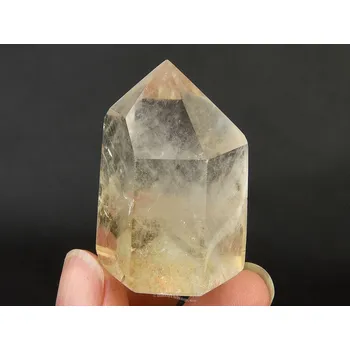 Přírodní kámen Křišťál s inkluzemi broušená špice 42g