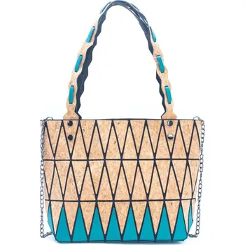 Korková kabelka s řetízkem přes rameno i do ruky - Tyrkysové trojúhelníky