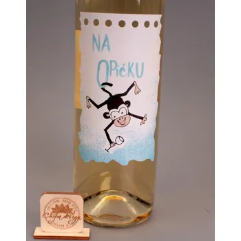 Víno Víno s etiketou -Na opičku víno: Chardonnay - polosuché