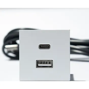 Elektrická zásuvka VersaPick nabíječka, 1x USB A/C, čtverec, bílá mat RAL 9003 (VersaPick nabíječka, 1x USB A/C, čtverec, bílá mat RAL 9003)