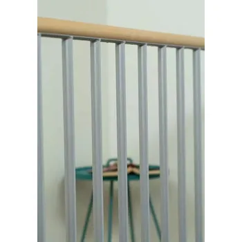 Zábradlí na galerii CLASSIC Barva: Černá (RAL 9005), Materiál: Buk (lakovaný), Druh sady: Startovací sada