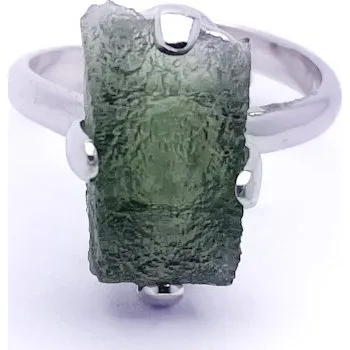 Prsten Stříbrný prsten s vltavínem 1,6 cm x 1 cm