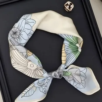 Šátek Hedvábný šátek Pastelové květy 68x68 cm v dárkovém balení, HEDVÁBNÝ SVĚT