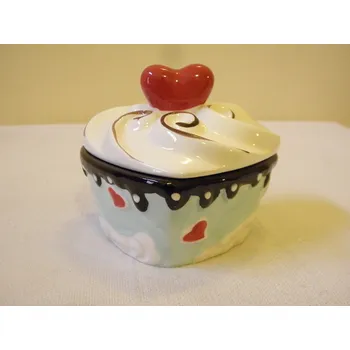 KRÁSNÁ KERAMICKÁ DÓZA S VÍKEM - TVAR SRDCE - DORT
