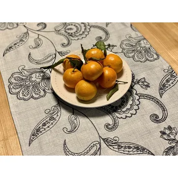 Šála BYTEMA Vyšívaný šál AGENDA 45 x 100 cm