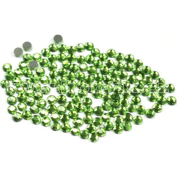 hot-fix kameny barva 114-s Emerald světlý /zelená, velikost SS 6, balení 144ks, 720ks, 1440ks barva: barva 114-s Emerald světlý, velikost: velikost SS 6, prodejní balení: balení 144ks /1grs