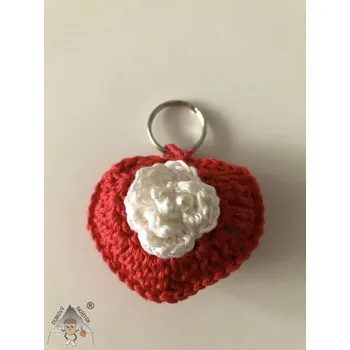 Dubový skřítek Romantické háčkované srdíčko – klíčenka Romantické háčkované srdíčko červené– klíčenka