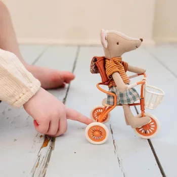 Hračka Maileg Tříkolka pro myšky Coral Maileg Abri á Tricycle Mouse