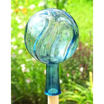Zahradní dekorace Plotová koule z hutního skla 12cm světle modrá