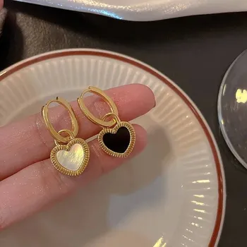 Náušnice Moderní srdíčkové náušnice - Champagne Gold