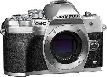 Kompakt s výměnným objektivem Olympus E-M10 Mark IV