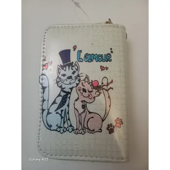 Dětská kočičí peněženka s lesklým povrchem