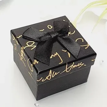 Dárková krabička Dárková krabička kostka - nápisy černá