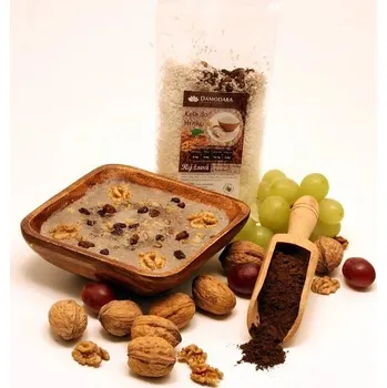 Zdravá kaše do hrnku - Rýžová s karobem, ořechy a rozinkami