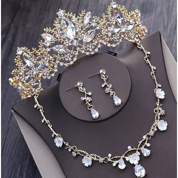 Čelenka B-TOP Slavnostní souprava s puzetami/ klipsy a korunkou Ice Queen - pozlacená Typ: Typ 1