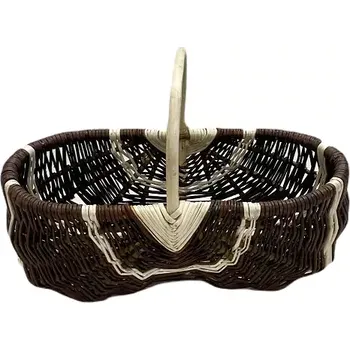 Proutěný koš "Podprsenka" (Proutěný koš Podprsenka – oválný proutěný koš na ovoce, zeleninu i houby)