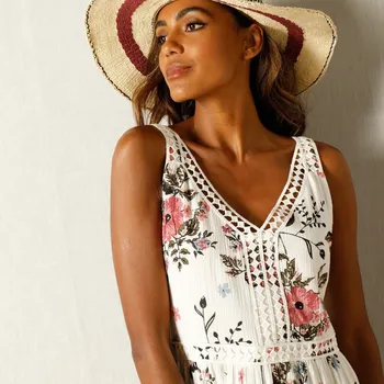 Dámské šaty Krátké kreponové šaty s macramé a potiskem květin režná/růžová 46