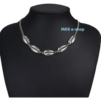 Náhrdelník Náhrdelník z kovových mušlí Stříbrná