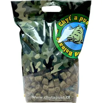 Chyť a pusť Řepkové pelety Original s dírou - 20mm 10kg