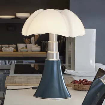 Lampička Martinelli Luce Pipistrello Med, stmívač, agáve - kabelu se zástrčkou 235 cm zelený, nerezová ocel satinovaná, opálový bílý LED celkem 9 W - Doprava zdarma