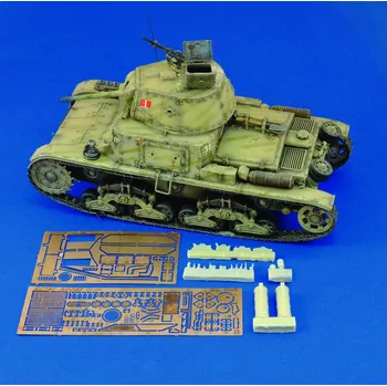Plastikový model Royal Model 1/35 Carro armato M13/40 & M40