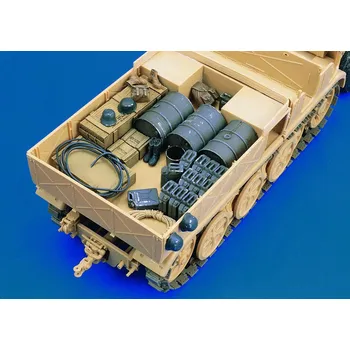 Plastikový model Royal Model 1/35 FAMO stowage