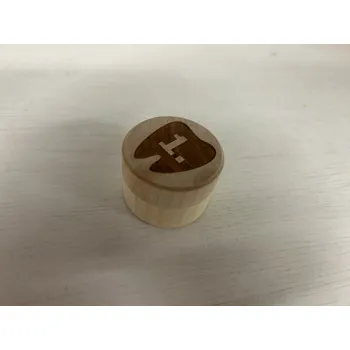 pouzdro na dudlík Dřevotéka - Dřevěná krabička na dětské první zoubky - gravírovaná 4x3 cm Dřevěná krabička na dětské první zoubky - gravírovaná 4x3 cm