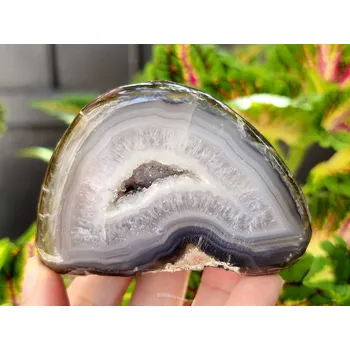 Přírodní kámen Geoda achát šedý s dutinkou Brazílie 210g