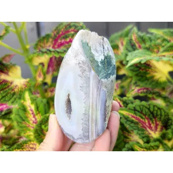 Přírodní kámen Achát šedý geoda s dutinkou 262g (Brazílie)