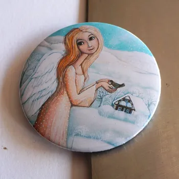Dekorativní magnet Zuzana Honsová Andělka s ptáčkem magnet 56 mm