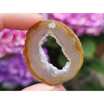 Přírodní kámen Achát plátek světlý medový z Brazílie 11g