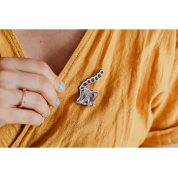 Šperk BeWooden Dřevěná brož - Lemur