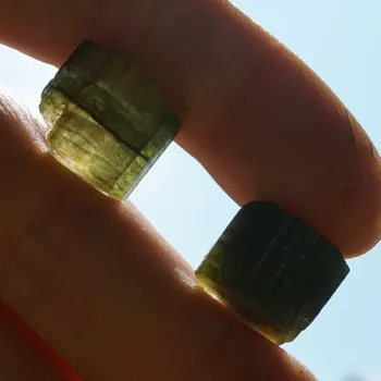 Přírodní kámen Turmalín bicolor - surový, , skladem