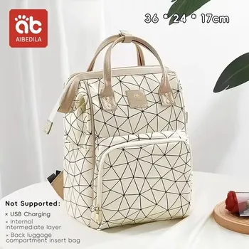 Přebalovací taška Moderní a multifunkční přebalovací batoh s termo přihrádkou na lahve Barva: Bílá