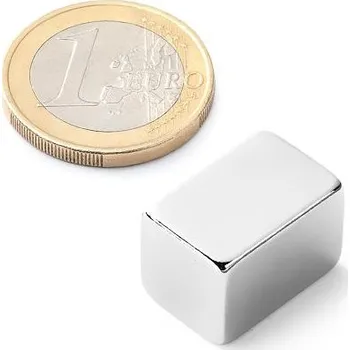 Dekorativní magnet Neodymový magnet kvádr 12&nbsp;×&nbsp;12&nbsp;×&nbsp;18&nbsp;mm, síla 7,9&nbsp;kg