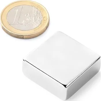 Dekorativní magnet Neodymový magnet kvádr 25 × 25 × 10 mm, síla 18 kg