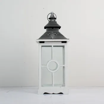 Lucerna Dřevěná bílá lucerna s kovovou stříškou 57cm