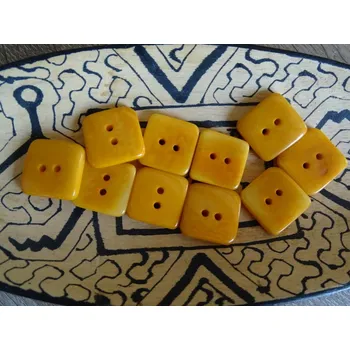 Knoflík Knoflík čtvereček (žluooranžový)