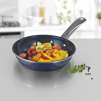 Pánev diamantová pánev s nerezovou ručkou 28 cm i na indukci