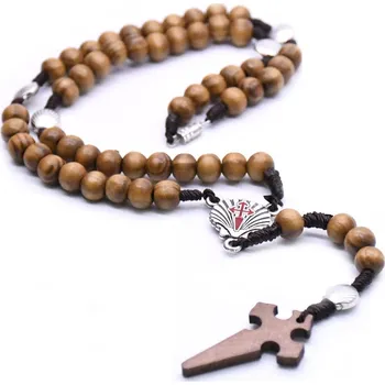 Růženec Růženec s dřevěným křížem