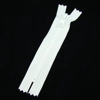 Zip YKK Zip kostěný nedělitelný VISLON® 22cm bílá