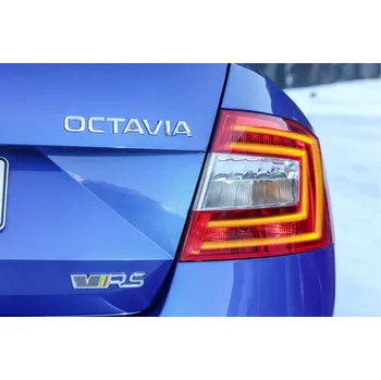 Znak automobilu Škoda RS zadní nápis - šedý