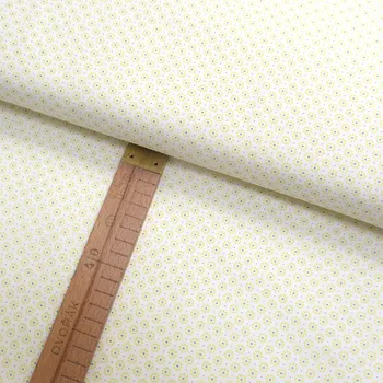 Bavlněné plátno - Květy světle žluté na bílé - šíře 150cm