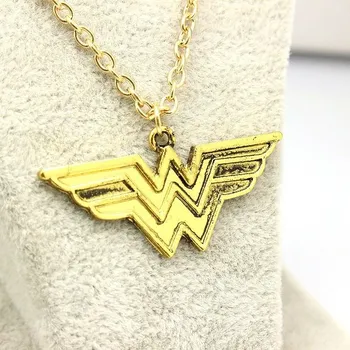 Seriál řetízek Wonder Woman plný