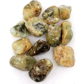 Přírodní kámen Granát zelený, leštěný