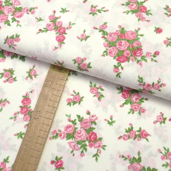 Bavlněné plátno - Růžičky červeno-růžové na krémově bílé - šíře 150cm