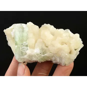 Přírodní kámen Drúza stilbit - apofylit zeolit 76g