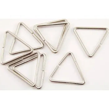 Kovový trojúhelník - stříbrná - šíře průvleku 2,4 cm