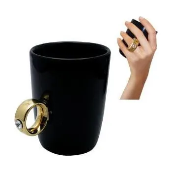 metr Hrneček Swarovski černý se zlatým prstenem